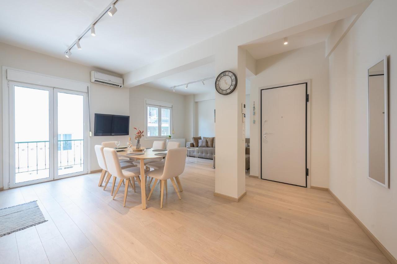 Stylish 2Bdr Apt By Acropolis Афины Экстерьер фото